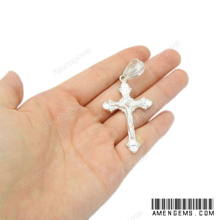 Mặt dây thánh giá bạc tinh tế